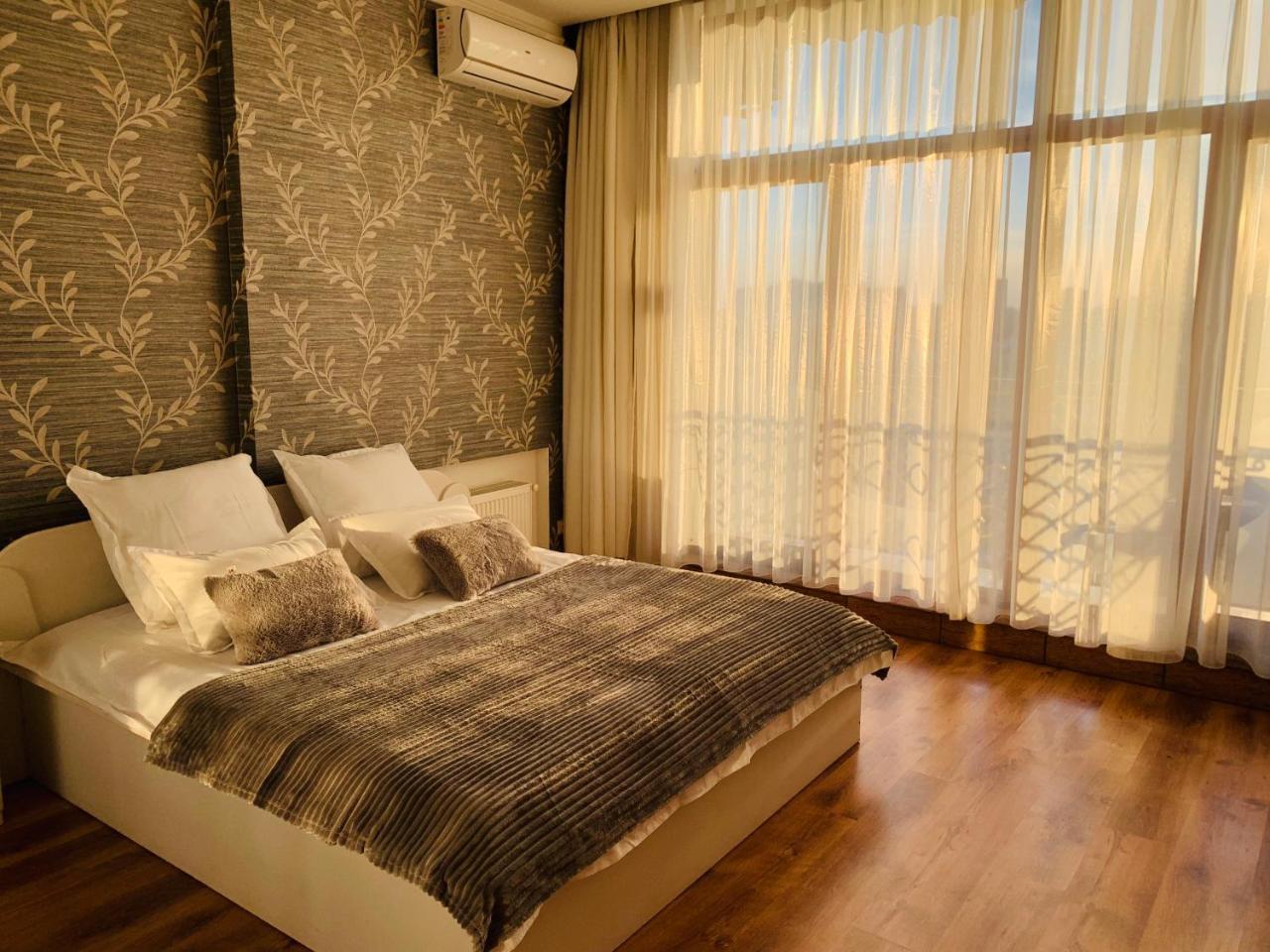 Arkadia Palace 2Bd Apartment Odessa Exterior foto